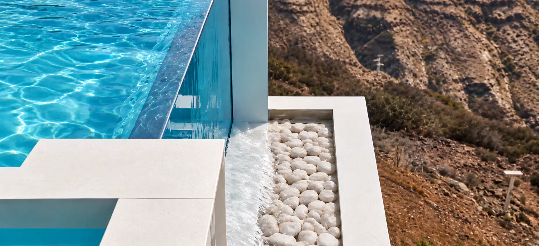 Piscina infinita con acrílico transparente La Palma